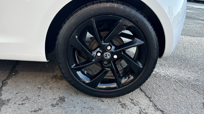 Vauxhall Adam 1.2i Energised 3dr Petrol Hatchback